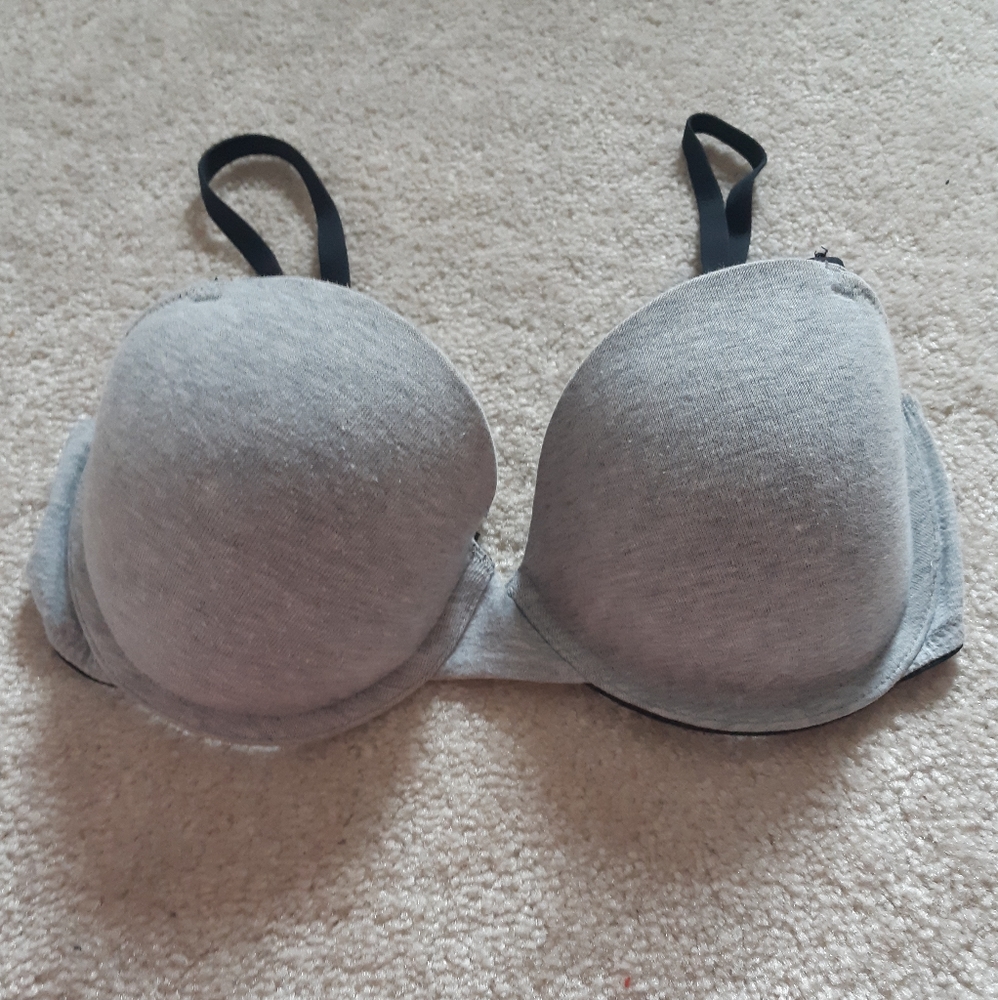 Gray and Black Tshirt Bra